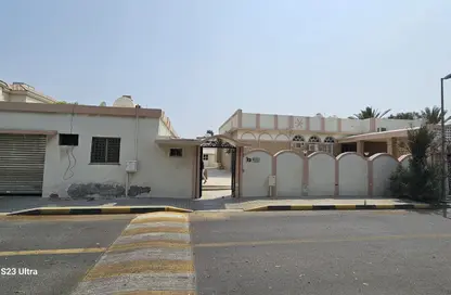 فيلا - 4 غرف نوم - 5 حمامات للبيع في حلوان - الشارقة