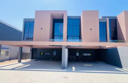 Villa - 2 Bedrooms - 4 Bathrooms for rent in Robinia - Masaar - Tilal City - Sharjah