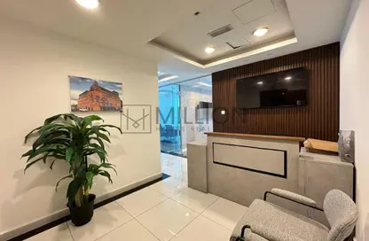 Full Floor - Studio - 1 Bathroom for rent in The Burlington - Business Bay - Dubai