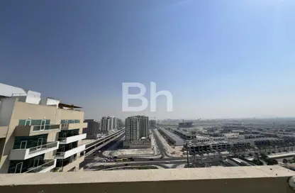 شقة - غرفة نوم - 2 حمامات للبيع في عزيزي فاريشتا - الفرجان - دبي