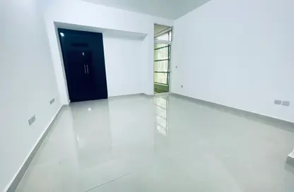 Apartment - Studio - 1 Bathroom for rent in Khalidiya Street - Al Khalidiya - Abu Dhabi