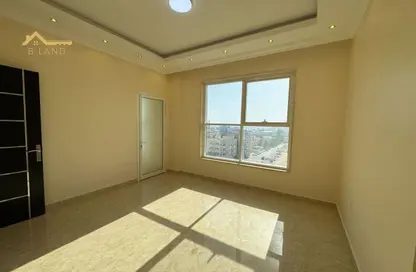 Apartment - 3 Bedrooms - 3 Bathrooms for rent in Al Jurf 2 - Al Jurf - Ajman Downtown - Ajman