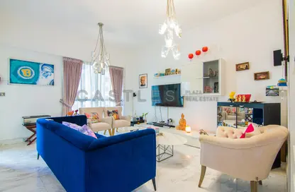Living Room image for: Apartment - 3 Bedrooms - 3 Bathrooms for sale in Sadaf 5 - Sadaf - Jumeirah Beach Residence - Dubai, Image 1