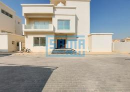 Villa - 4 bedrooms - 6 bathrooms for rent in Shakhbout City - Abu Dhabi