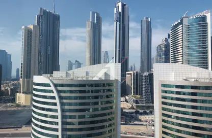 مكتب - استوديو للايجار في B2B  برج - الخليج التجاري - دبي