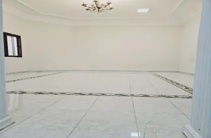 Empty Room image for: Apartment - 1 Bathroom for rent in Al Manaseer - Al Ain, Image 1