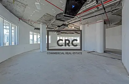 طابق كامل - استوديو للايجار في كابيتال جولدن تاور - الخليج التجاري - دبي