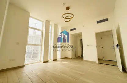 شقة - 2 غرف نوم - 3 حمامات للايجار في فالورا ريزيدنس - ند الشبا 1 - ند الشبا - دبي