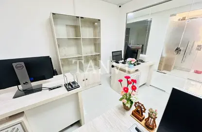 Office Space - Studio - 1 Bathroom for rent in Silver Home Building - Hor Al Anz - Deira - Dubai
