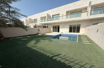 Villa - 5 Bedrooms - 6 Bathrooms for rent in Umm Suqeim 2 - Umm Suqeim - Dubai