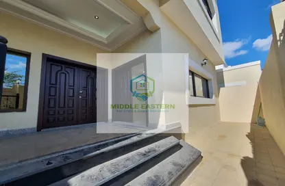 Outdoor House image for: Villa - 6 Bedrooms for rent in Al Dhafrah Street - Al Mushrif - Abu Dhabi, Image 1