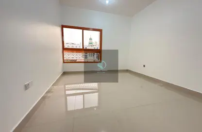 Apartment - 2 Bedrooms - 2 Bathrooms for rent in Cornich Al Khalidiya - Al Khalidiya - Abu Dhabi
