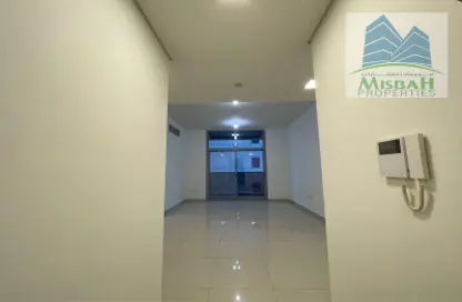 صورة لـ ردهة-ممر شقة - غرفة نوم - 2 حمامات للايجار في مبنى سما - البرشاء 1 - البرشاء - دبي ، صورة رقم 1