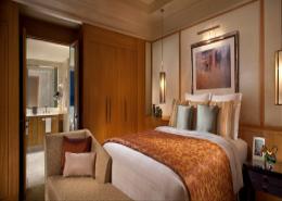 Hotel and Hotel Apartment - 3 bedrooms - 4 bathrooms for rent in Ritz Carlton - DIFC - Dubai