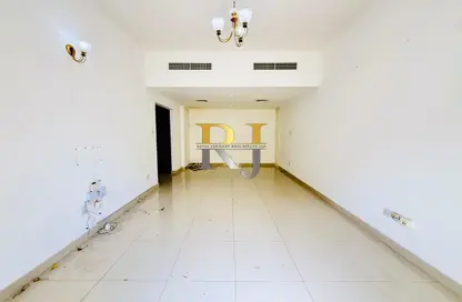 شقة - 2 غرف نوم - 2 حمامات للايجار في مبنى منخول - منخول - بر دبي - دبي