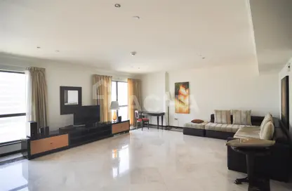 Living Room image for: Apartment - 4 Bedrooms - 5 Bathrooms for rent in Murjan 4 - Murjan - Jumeirah Beach Residence - Dubai, Image 1