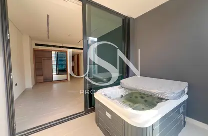 Apartment - Studio - 1 Bathroom for rent in Trillionaire Residences - Business Bay - Dubai