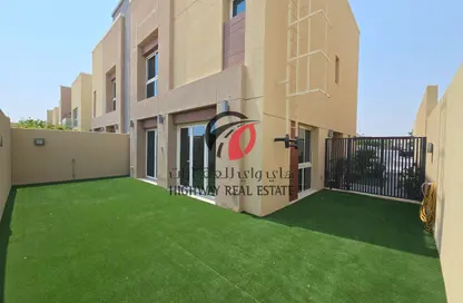 Villa - 3 Bedrooms - 5 Bathrooms for rent in Villa Lantana 2 - Villa Lantana - Al Barsha - Dubai