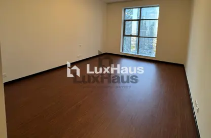 Apartment - 1 Bedroom - 2 Bathrooms for rent in Green Lakes Towers - JLT Cluster S - Jumeirah Lake Towers - Dubai