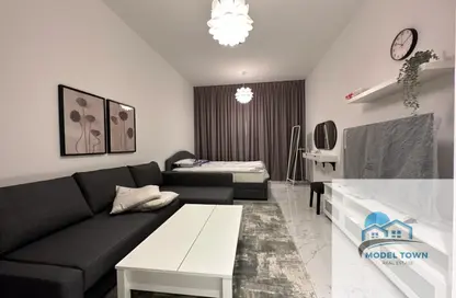 Apartment - Studio - 1 Bathroom for rent in Oasis 1 - Oasis Residences - Masdar City - Abu Dhabi