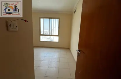 Apartment - 2 Bedrooms - 2 Bathrooms for rent in Al Qulaya'ah - Al Sharq - Sharjah