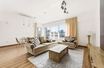 شقة - غرفة نوم - 1 حمام للايجار في السحاب 2 - السحاب - دبي مارينا - دبي