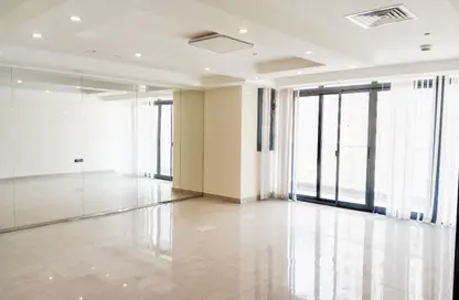Office Space - Studio - 2 Bathrooms for rent in Khalifa Street - Abu Dhabi