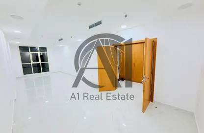 شقة - 2 غرف نوم - 3 حمامات للايجار في بيدا بن عمار - اشارج - العين