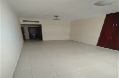 Apartment - 2 Bedrooms - 3 Bathrooms for rent in Al Khan Corniche - Al Khan - Sharjah