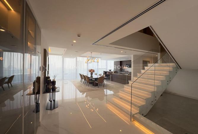 Penthouse - 5 Bedrooms for sale in Stella Maris - Dubai Marina - Dubai