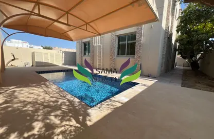 Villa - 5 Bedrooms - 4 Bathrooms for rent in Al Manara - Dubai