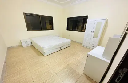 Villa - 1 Bedroom - 1 Bathroom for rent in Al Dhafrah Street - Al Mushrif - Abu Dhabi