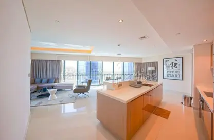 صورة لـ مطبخ شقة - 3 غرف نوم - 4 حمامات للبيع في تاور B - داماك تاورز من باراماونت - الخليج التجاري - دبي ، صورة رقم 1