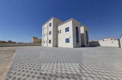 Villa - 7+ Bedrooms - 7+ Bathrooms for rent in Shakhbout City - Abu Dhabi