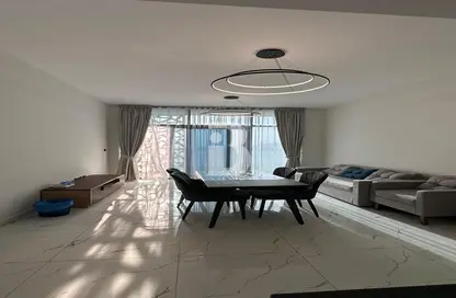 Apartment - 2 Bedrooms - 2 Bathrooms for rent in The Gate - Masdar City - Abu Dhabi