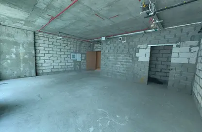 Office Space - Studio - 1 Bathroom for rent in Binghatti Azure - Jumeirah Village Circle - Dubai