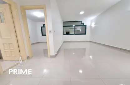 شقة - غرفة نوم - 1 حمام للايجار في بناية المرور - شارع سلطان بن زايد الاول - منطقة المرور - أبوظبي
