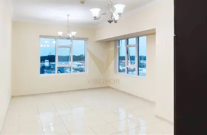 شقة - غرفة نوم - 2 حمامات للايجار في برج ربيعة - مجان - دبي لاند - دبي