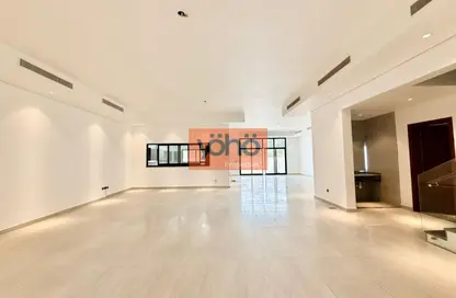 Villa - 5 Bedrooms - 7 Bathrooms for rent in Jumeirah 1 Villas - Jumeirah 1 - Jumeirah - Dubai