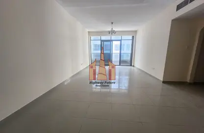 شقة - 2 غرف نوم - 3 حمامات للايجار في برج صحارى 3 - مجمع صحارى - النهدة - الشارقة