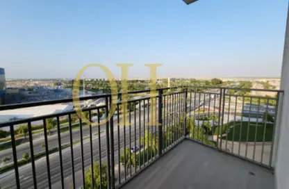 Balcony image for: Apartment - 3 Bedrooms - 4 Bathrooms for sale in Waters Edge - Yas Island - Abu Dhabi, Image 1