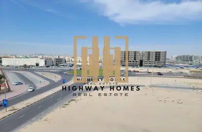 Apartment - 1 Bedroom - 2 Bathrooms for rent in Muwaileh 29 Building - Muwaileh - Sharjah