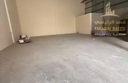 Warehouse - Studio - 2 Bathrooms for rent in Umm Al Thuoob - Umm Al Quwain