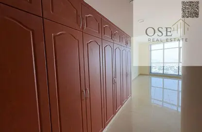 شقة - 2 غرف نوم - 3 حمامات للبيع في مساكن كورنيش عجمان - طريق كورنيش عجمان - عجمان