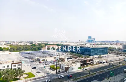 Apartment - 4 Bedrooms - 6 Bathrooms for rent in Crescent Towers - Al Khalidiya - Abu Dhabi