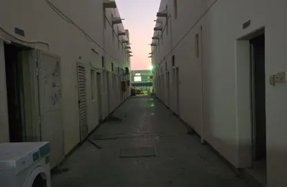 سكن عمال - استوديو - 8 حمامات للايجار في الجرف الصناعية 1 - الجرف الصناعية - عجمان