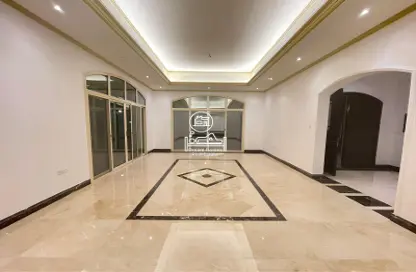 Villa - Studio - 7 Bathrooms for rent in Khalifa City - Abu Dhabi