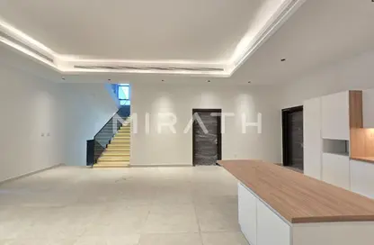 فيلا - 5 غرف نوم - 6 حمامات للايجار في البرشاء جنوب 1 - جنوب البرشاء - البرشاء - دبي