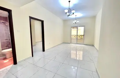 شقة - غرفة نوم - 2 حمامات للايجار في بناية مويليح 29 - مويلح - الشارقة