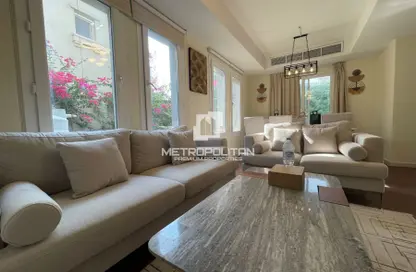 تاون هاوس - 2 غرف نوم - 3 حمامات للايجار في الينابيع 15 - الينابيع - دبي